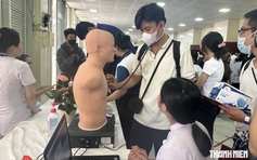 Điểm chuẩn khối ngành sức khỏe: Y khoa tăng, vẫn ở tốp đầu