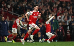 Ngoại hạng Anh khai diễn: Arsenal bước vào hành trình lịch sử