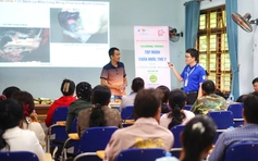 Đoàn Hành trình 'Tôi yêu Tổ quốc tôi' khởi hành đến nước bạn Lào