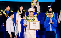 Người chở nắng về cho Hỏa Lựu