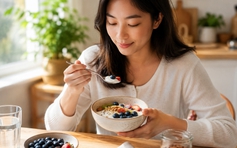 Cách uống cà phê, ăn dưa hấu, sữa chua tốt hơn không phải ai cũng biết