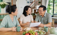 Vietcombank tặng ‘Sổ lương trọn đời’, khuyến khích khách hàng tích lũy cho gia đình, tương lai