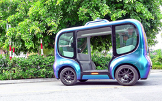 Hà Nội thử nghiệm xe buýt tự hành, robot giao hàng, taxi tự lái