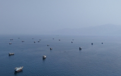 Mỹ tấn công một đảo ở eo biển Hormuz, Iran lập tức đáp trả