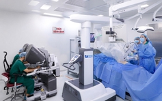 Từ đưa robot về Việt Nam đến làm chủ 'công nghệ kép' trên Da Vinci Xi (Mỹ)