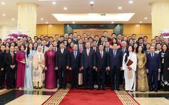 Bộ Chính trị ban hành Nghị quyết về công tác người Việt Nam ở nước ngoài