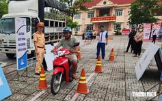 CSGT Lâm Đồng đưa lớp học lái xe an toàn đến với người dân