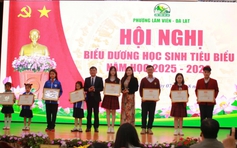 Lâm Đồng: Khen thưởng hơn 300 học sinh để nuôi dưỡng khát vọng học tập