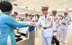 Giai điệu Quốc khánh vang lên ở độ cao 10.000 mét trên chuyến bay Vietnam Airlines