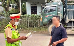 CSGT Đà Nẵng tăng cường kiểm soát đoàn xe chở đất sau phản ánh của Báo Thanh Niên