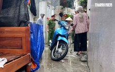 Kê giường chặn lối đi chung ngăn hàng xóm xây nhà trong ngõ