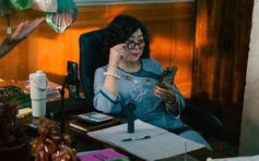 NSND Hồng Vân ‘lên hương’ với những vai bà mẹ