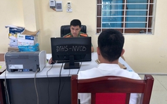 Cán bộ công an 'nổ quan hệ' để lừa 'chạy án', xin việc