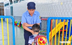 Người trẻ giao tiếp: Sao giờ ít tiếng 'dạ, thưa'?