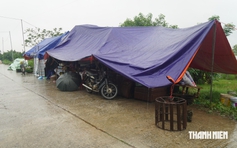 Khổ như dân ngoại đê mùa lũ lụt