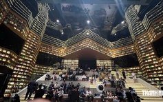 Rần rần check-in 'thư viện khổng lồ' gợi nhớ đến Starfield Library