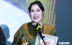 NSND Hồng Vân bất ngờ nhắc đến con trai khi thắng giải Diễn viên nữ xuất sắc