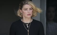 Amber Heard lui về ở ẩn cùng 3 con sau sóng gió