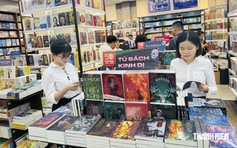 AI đang làm gì với văn học nghệ thuật châu Á?