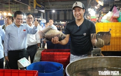 'Thị sát' chợ đầu mối ở TP.HCM: Đề nghị xử lý nghiêm điểm kinh doanh tự phát, không phép