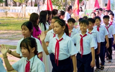 Vì sao sách giáo khoa miễn phí cho học sinh Huế đến nay chưa có?
