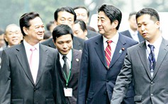 Thủ tướng Nhật Bản Shinzo Abe thăm chính thức Việt Nam