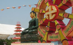 Tượng Phật ngọc trưng bày tại Lễ hội Quán Thế Âm 2009