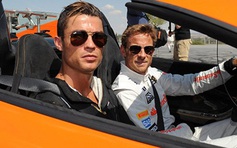 Ronaldo và Button ‘phá’ siêu xe McLaren MP4-12C Spider