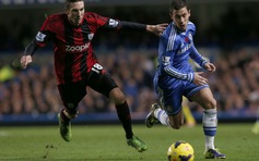 Hazard cứu Chelsea khỏi sa lầy