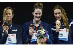 Missy Franklin xứng đáng kế vị Michael Phelps