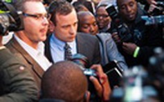 'Người không chân' Pistorius đối mặt với 2 tội danh mới