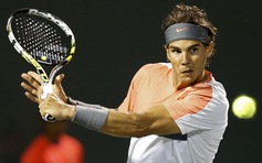 Nadal ngược dòng thắng Raonic, Serena tiếp tục hạ Sharapova