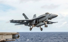 Tiêm kích F/A-18 Mỹ rơi xuống biển Philippines