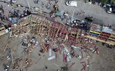 Ít nhất 6 người thiệt mạng do khán đài sân đấu bò đổ sập tại Colombia