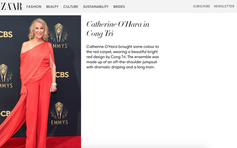 Catherine O’Hara diện thiết kế Công Trí lọt top 10 ngôi sao mặc đẹp nhất