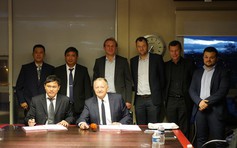 Bóng đá TP.HCM hợp tác với CLB Lyon của Pháp