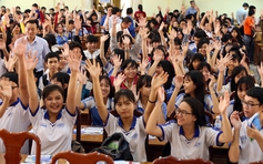 Hộp thư tư vấn: Có được tự chọn môn ngoại ngữ để xét tốt nghiệp?