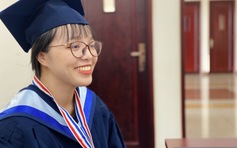 Thủ khoa từng chọn sai ngành phải dừng học bổng du học, về nước thi lại ĐH