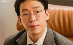 Uhm Ki Joon: Diễn viên nhạc kịch đến 'trùm' phản diện trong 'Penthouse'