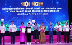 Tuyên dương 52 điển hình trong học tập và làm theo Bác