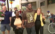 Los Angeles bồi thường 24,3 triệu USD cho 2 người ở tù oan