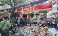 TP.HCM: Một bé gái bị thương nặng trong vụ sập cửa hàng tiện lợi Circle K