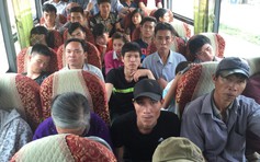Trở lại Hà Nội trên những chuyến xe nhồi nhét kinh hoàng