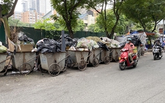 Dân chặn xe vào bãi rác Nam Sơn: Rác tại nội thành Hà Nội tạm đưa đi đâu?