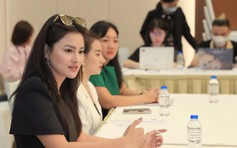 Siêu mẫu Vũ Thu Phương bất ngờ xuất hiện cùng Hoa hậu Doanh nhân Việt Nam 2021
