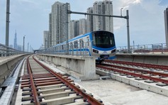 Tàu metro số 1 TP.HCM lên ray, sẵn sàng lăn bánh