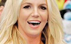 Britney Spears trở lại với album Glory