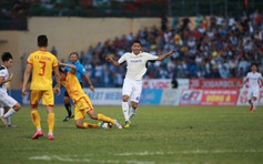 Kết quả V-League: Anh Đức ra mắt, HAGL chia điểm trên sân Thanh Hóa
