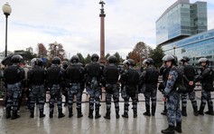 Cảnh sát Nga tuyển quân rầm rộ