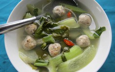 Chả cá nhồng nấu canh chua